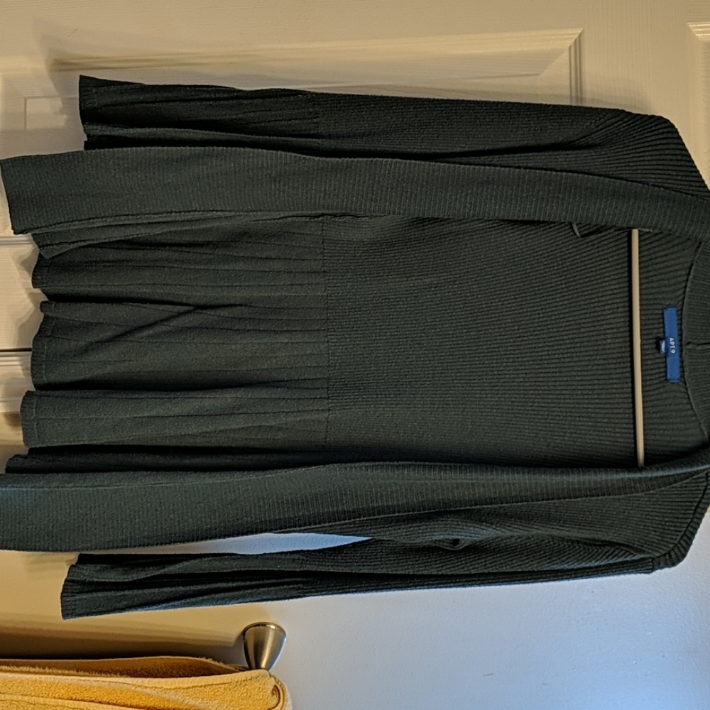 Apt. 9 sweater with flared sleeves